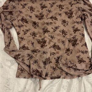 Long sleeve flower top